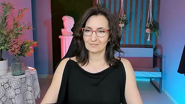 UnaTerra from StripChat is Freechat