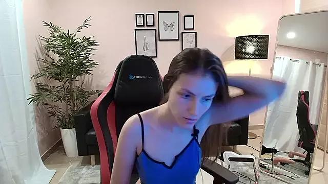 upssnowy from StripChat