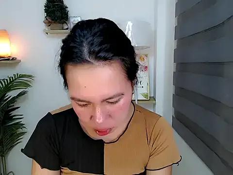 Ur_lovely_kim from StripChat is Freechat