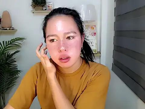 Ur_lovely_kim from StripChat is Freechat