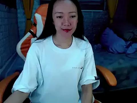 ur_petitejaya from StripChat is Freechat