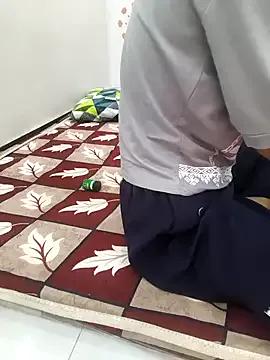 Urs_sassyshikha from StripChat is Freechat