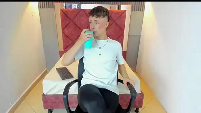 Valentino_Gil from StripChat is Freechat
