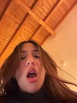 vellaah from StripChat is Freechat