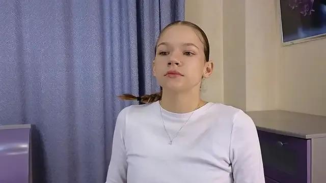VelvetRisque from StripChat is Freechat