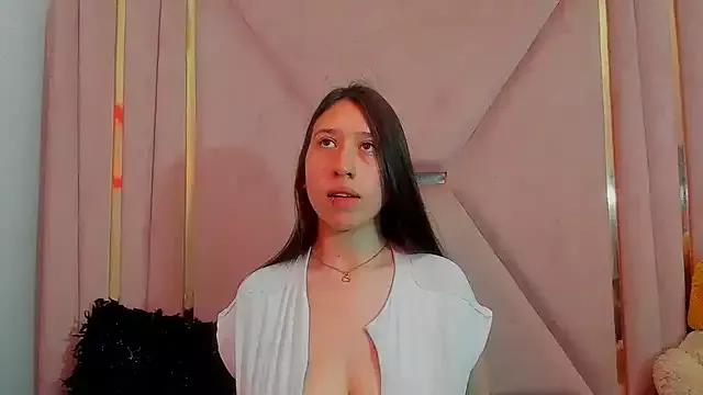 venusmorgan from StripChat is Freechat