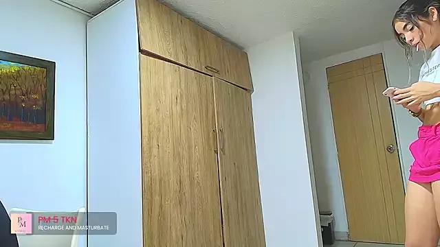 vera_pink from StripChat is Freechat