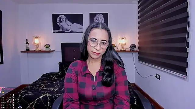 Veronica_jonness from StripChat is Freechat