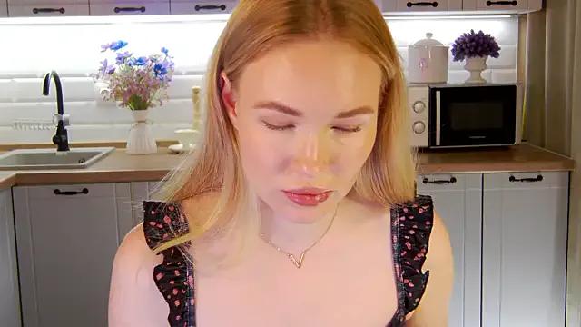Veronika_Mitchel from StripChat is Freechat
