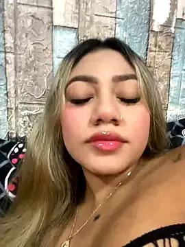 Vicky-Nova from StripChat is Freechat