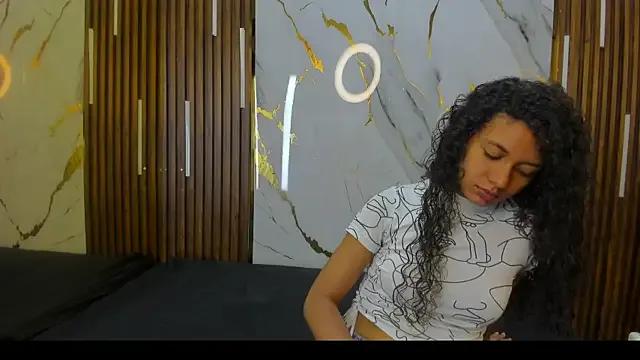 VictoriaDuart from StripChat is Freechat