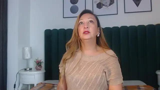 VictoriaQueen_Fg from StripChat is Freechat