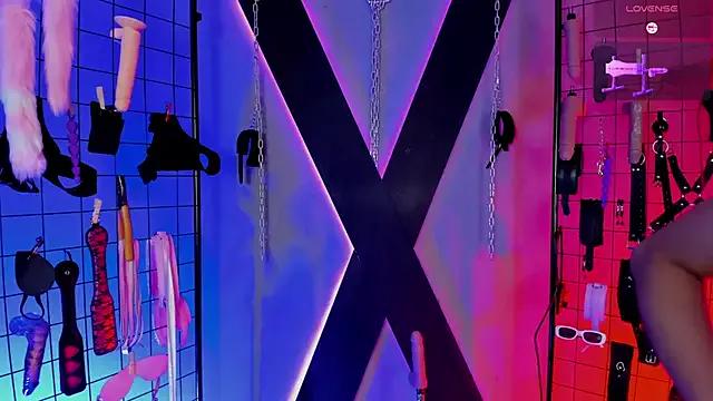 VictoryaLiah_BDSM from StripChat is Freechat