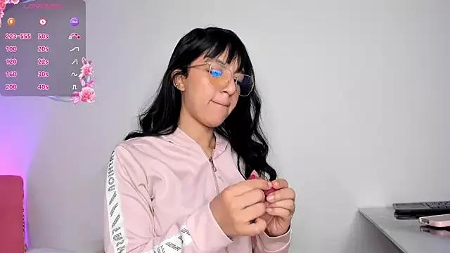 Victtoria_rouss from StripChat is Freechat