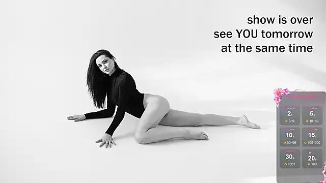 Viki_Bellson from StripChat