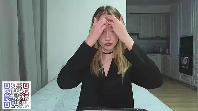 VikiSea from StripChat
