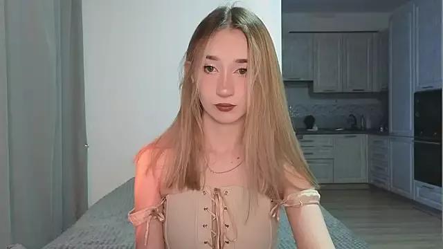 VikiSea from StripChat