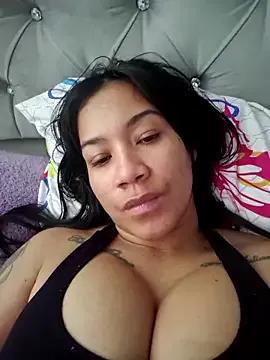 violettaa_millerss from StripChat is Freechat