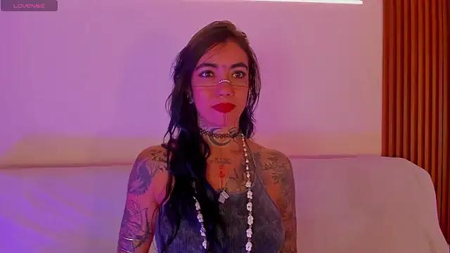 ViolettaAlemida from StripChat is Freechat
