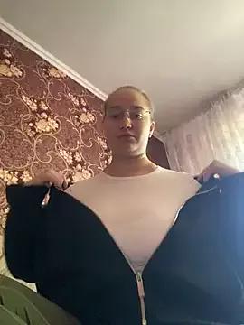 VirginiaWilliam from StripChat is Freechat