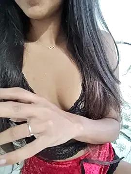 vitoriaromeo from StripChat is Freechat