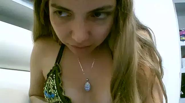 VittoriaTaylor from StripChat
