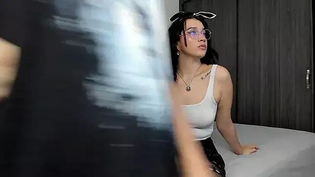Vivi_Jacko from StripChat is Freechat