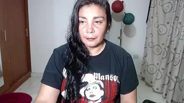 Vivian_milf_paint from StripChat is Freechat