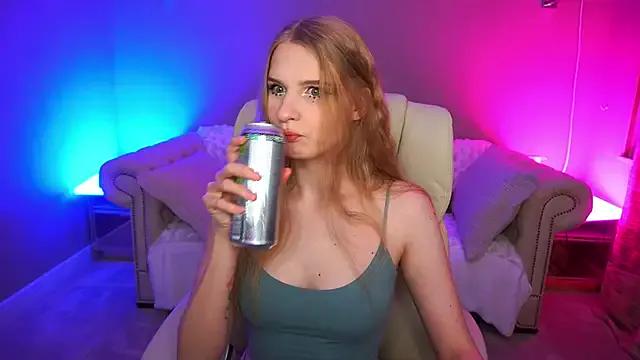 ViviAnneD from StripChat