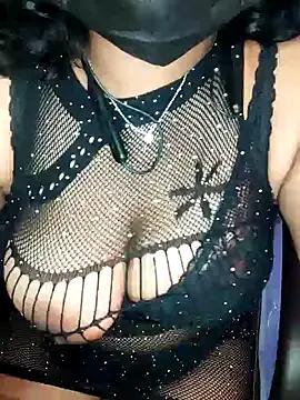 Viviennemoon_tlgu from StripChat is Freechat