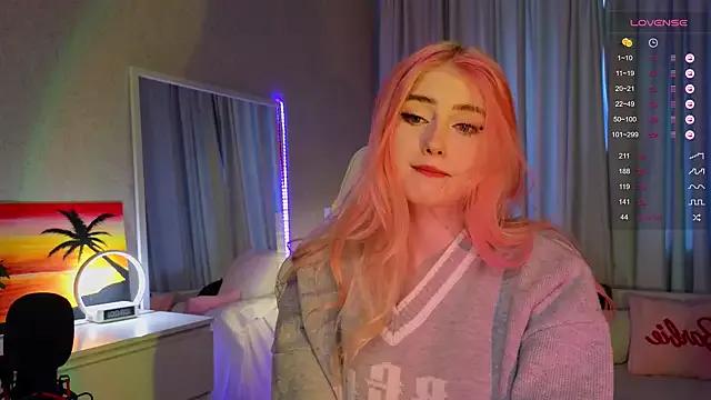 VonnaLein from StripChat