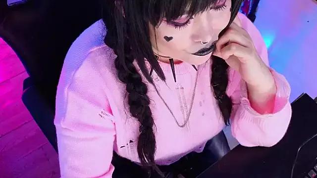 wickedxqueen from StripChat is Freechat