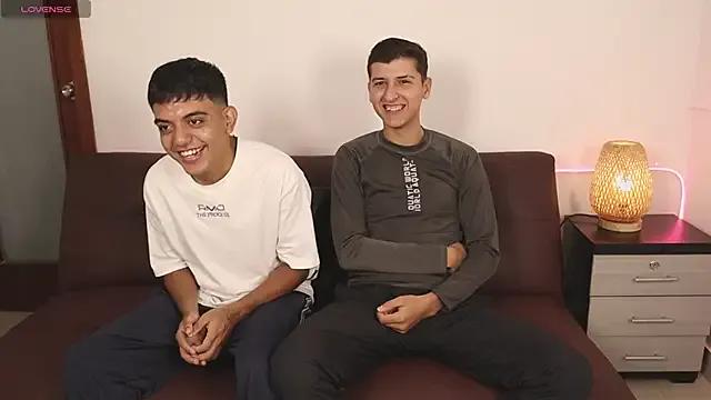 wilbert_hot01 from StripChat is Freechat