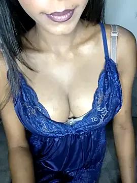 wild-mia from StripChat is Freechat