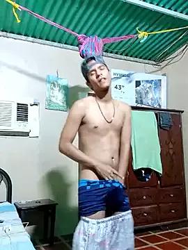 Xavierfoxxx10 from StripChat is Freechat