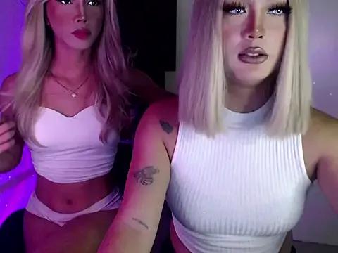 xLadyfuckerx from StripChat is Freechat