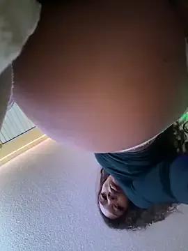 xoxotic from StripChat