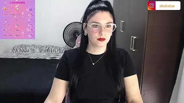 xxbbtaa from StripChat