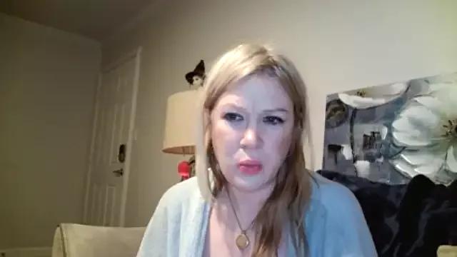 xxxangel43 from StripChat
