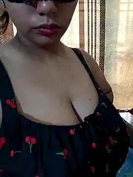 xxxsrilankagirl from StripChat is Freechat