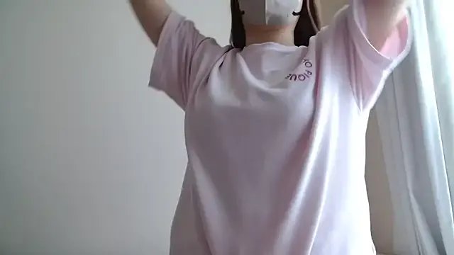 xxYuIxx on StripChat 