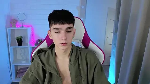 YamiTwink from StripChat is Freechat