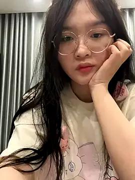 Yangying_99 model from StripChat