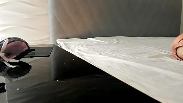 Yanyaan from StripChat