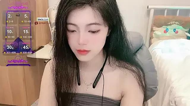 yaoyao-- from StripChat is Freechat