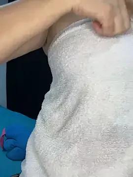 Yaqui_elle from StripChat is Freechat