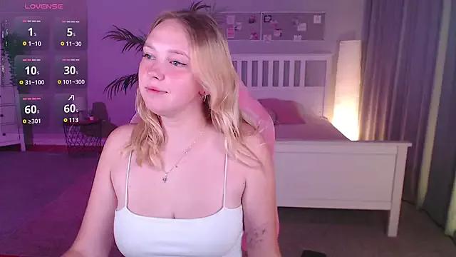 Yara_Shahidi from StripChat is Freechat