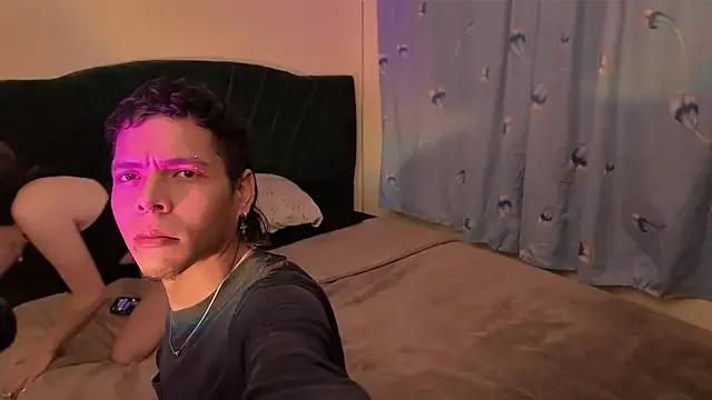 YaraLeon from StripChat