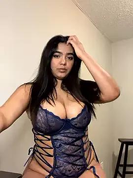 YaYa_Thickkii from StripChat is Freechat