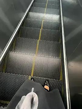 yimisun01 on StripChat 